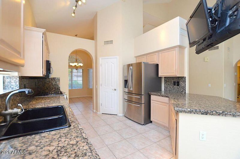 2066 E La Salle Way, Gilbert, AZ 85234