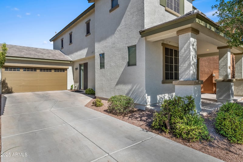 2066 Moccasin Trl, Gilbert, AZ 85295