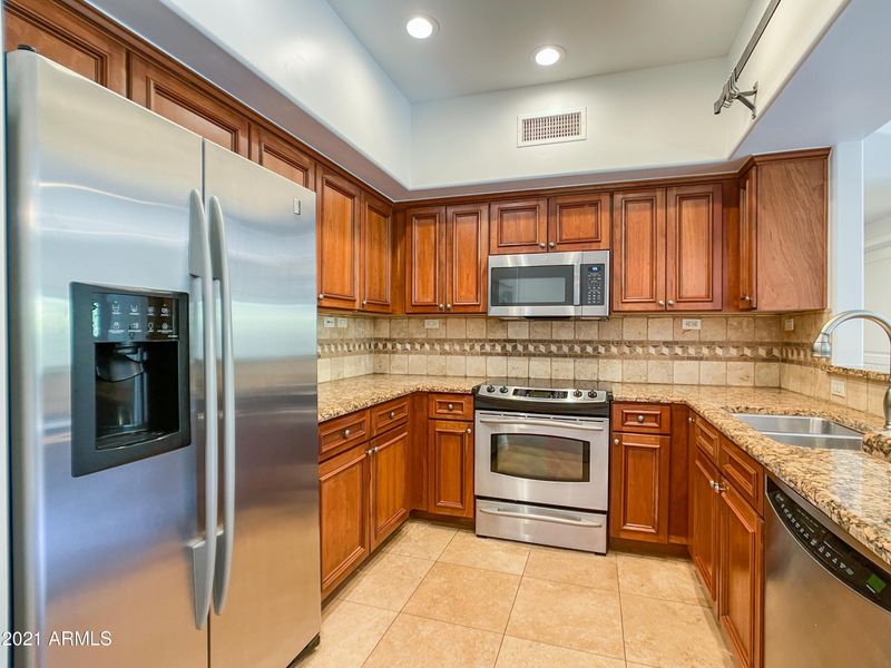 20660 N 40th St #1017, Phoenix, AZ 85050