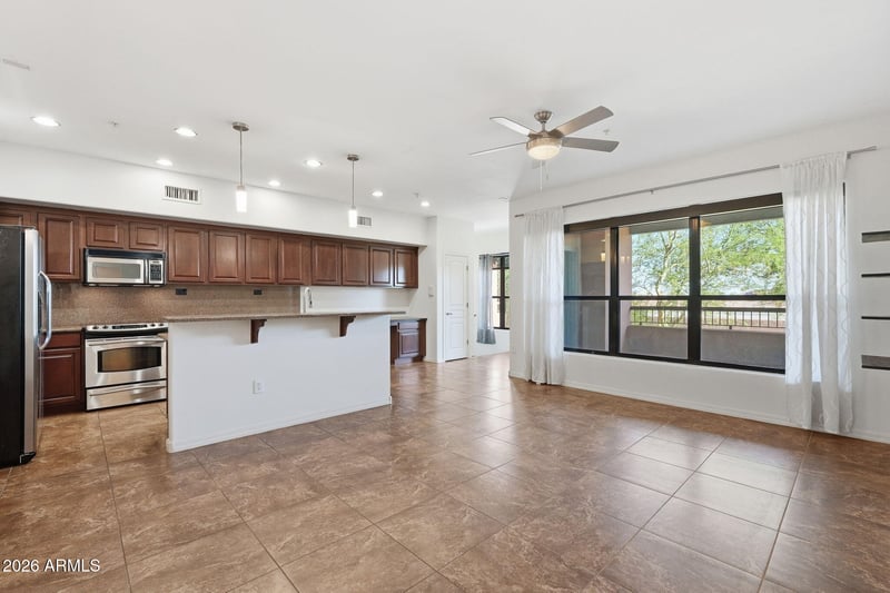 20660 N 40th St #2096, Phoenix, AZ 85050