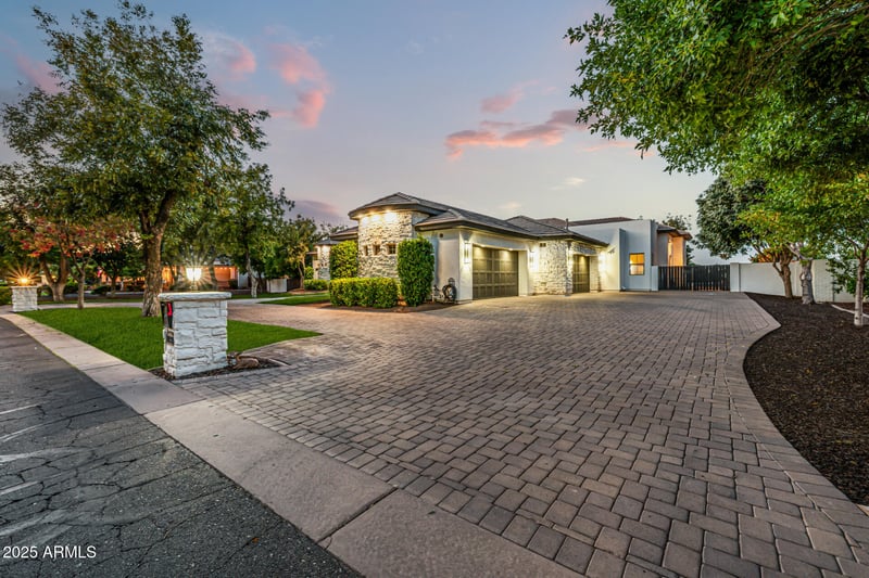 20668 Sunset Dr, Queen Creek, AZ 85142