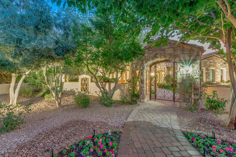 2067 E Teakwood Pl, Chandler, AZ 85249