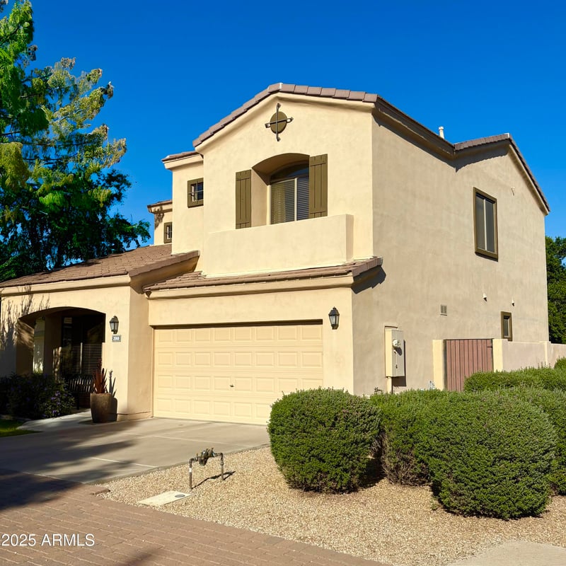 2068 Olive Way, Chandler, AZ 85248