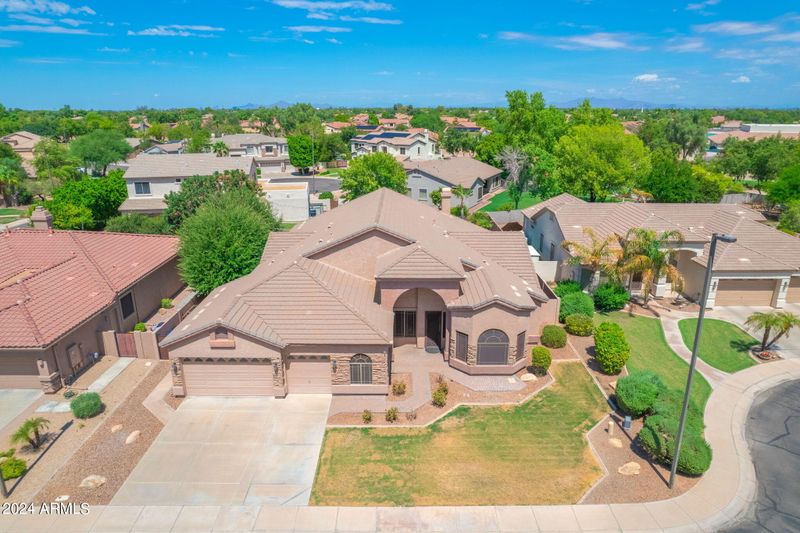 2068 S Sailors Ct, Gilbert, AZ 85295