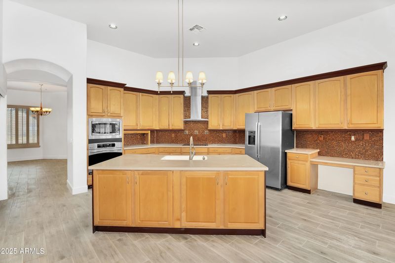 2068 S Sailors Ct, Gilbert, AZ 85295