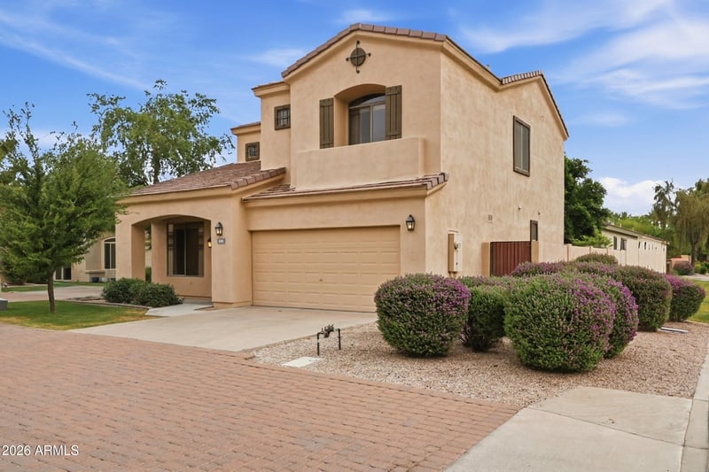 2068 Olive Way, Chandler, AZ 85248