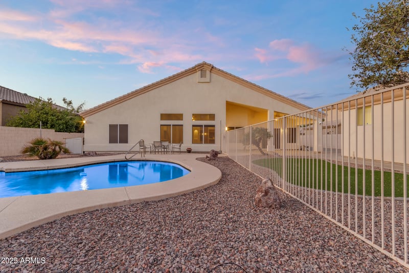 2069 Sierra Madre Ave, Gilbert, AZ 85296