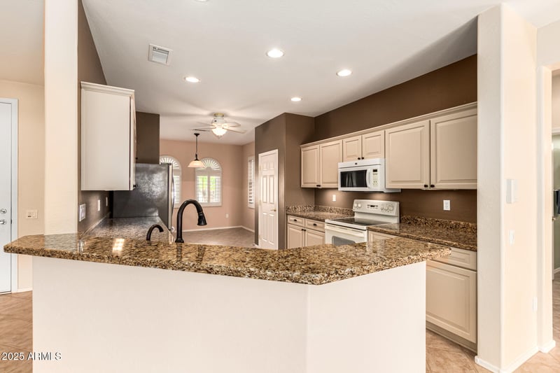 20693 Glen Canyon Dr, Surprise, AZ 85387