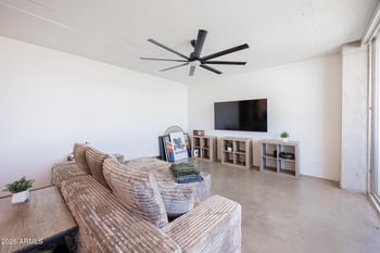 207 Clarendon Ave #B22, Phoenix, AZ 85013