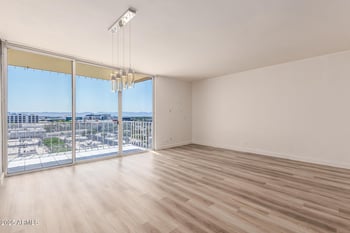 207 Clarendon Ave #H9, Phoenix, AZ 85013