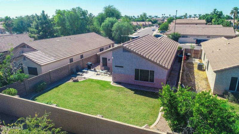 207 N Tiago Dr, Gilbert, AZ 85233