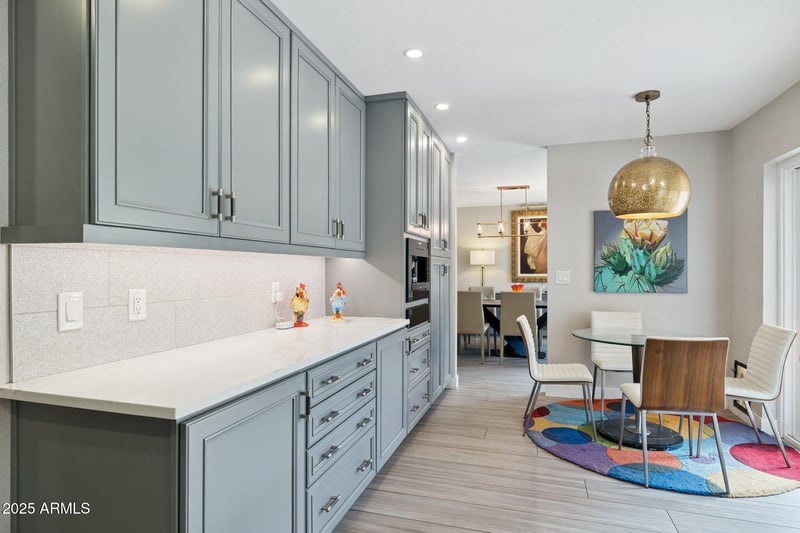 207 Surrey Ave, Phoenix, AZ 85029