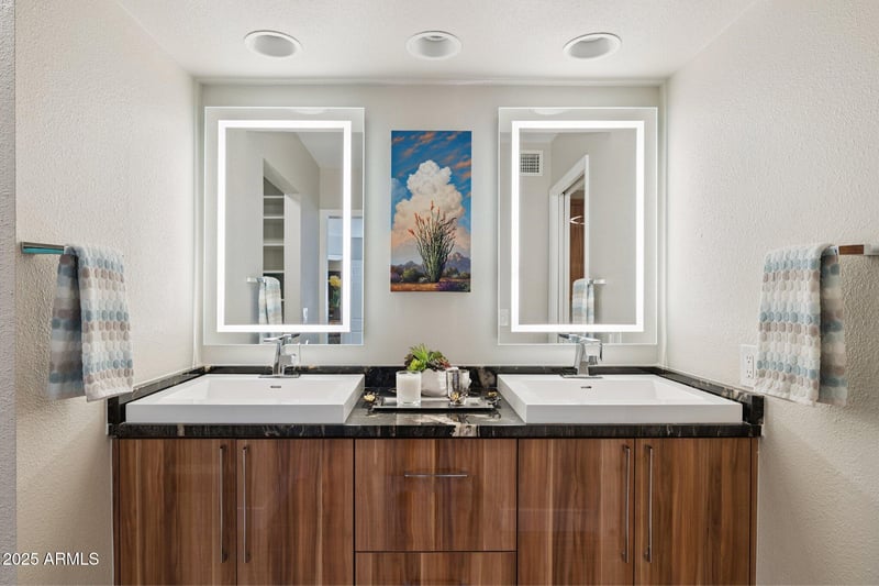 207 Surrey Ave, Phoenix, AZ 85029