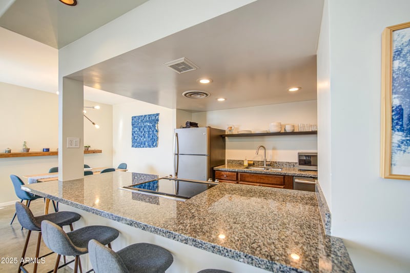 207 Clarendon Ave #20B, Phoenix, AZ 85013
