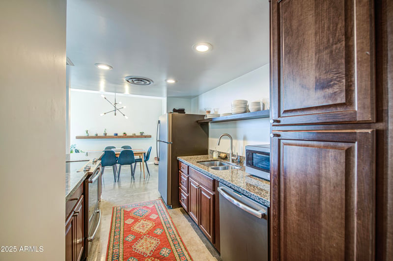 207 Clarendon Ave #20B, Phoenix, AZ 85013