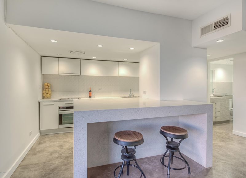 207 W Clarendon Ave #B18, Phoenix, AZ 85013