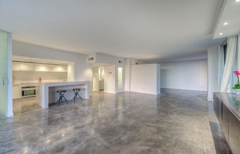 207 W Clarendon Ave #B18, Phoenix, AZ 85013