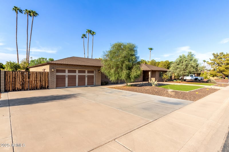 2070 Manhatton Dr, Tempe, AZ 85282