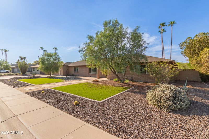 2070 Manhatton Dr, Tempe, AZ 85282