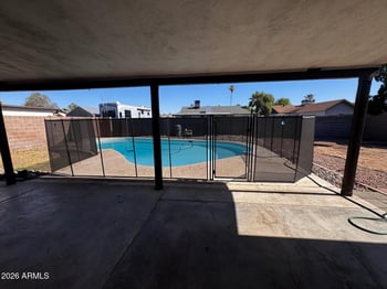2072 Donner Dr, Tempe, AZ 85282