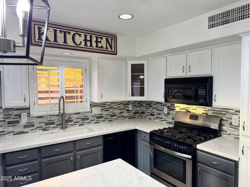 20722 38th St, Phoenix, AZ 85050