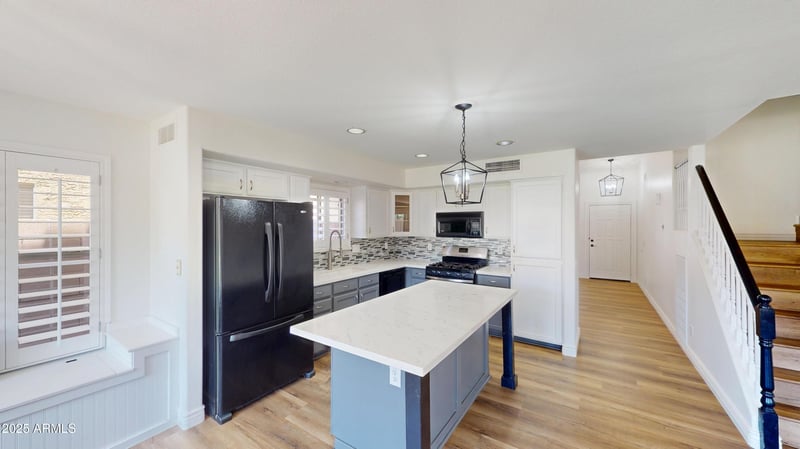 20722 38th St, Phoenix, AZ 85050