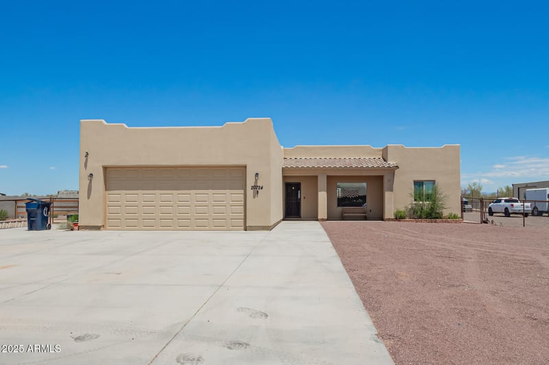 20724 Saguaro Vista Dr, Wittmann, AZ 85361