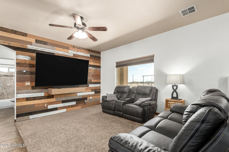 20724 Saguaro Vista Dr, Wittmann, AZ 85361