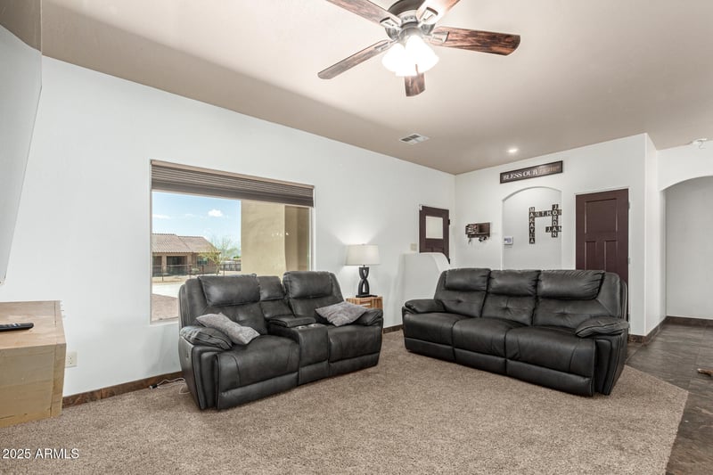 20724 Saguaro Vista Dr, Wittmann, AZ 85361