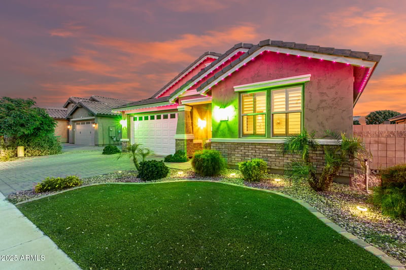 20729 Canary Way, Queen Creek, AZ 85142