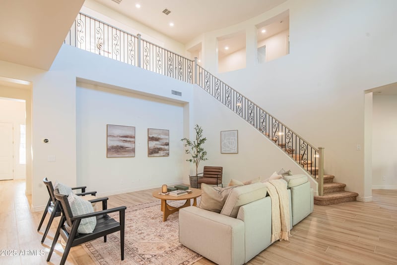 2073 Navajo Ct, Chandler, AZ 85286