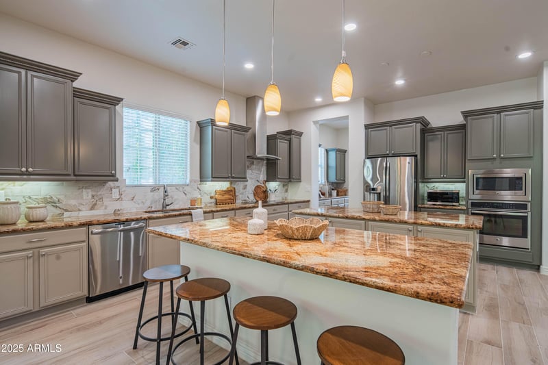 2073 Navajo Ct, Chandler, AZ 85286