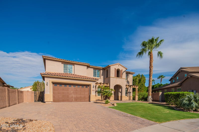 2073 Navajo Ct, Chandler, AZ 85286