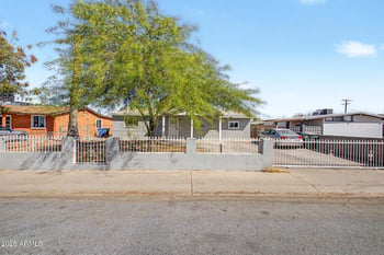 2073 Chambers St, Phoenix, AZ 85041