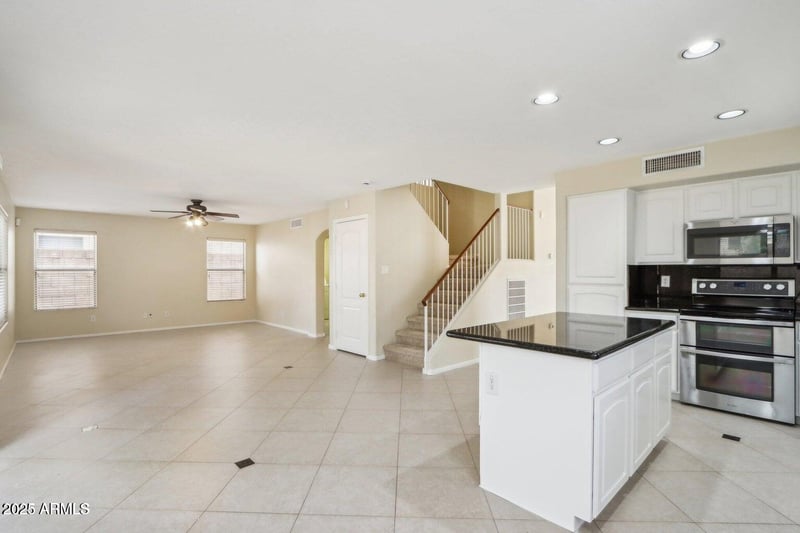 20734 38th St, Phoenix, AZ 85050