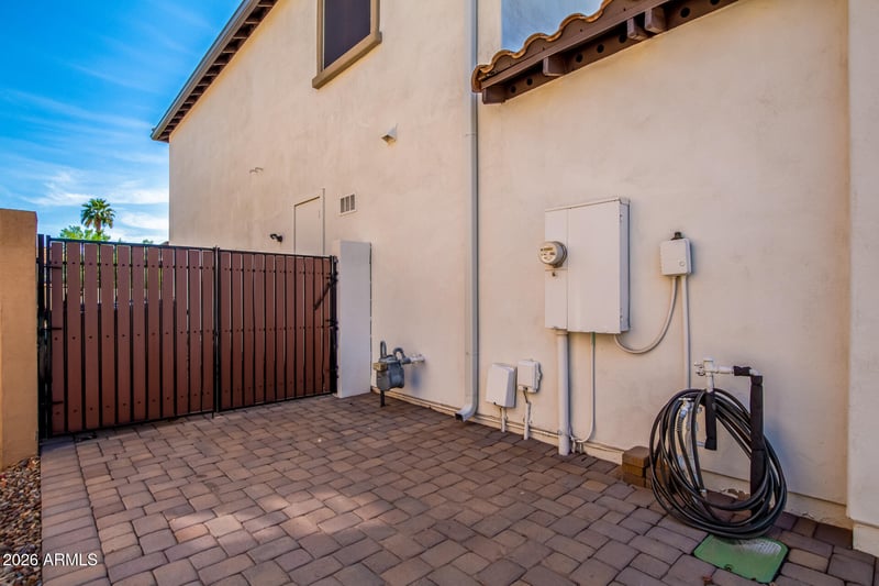 2075 E Honeysuckle Pl, Chandler, AZ 85286