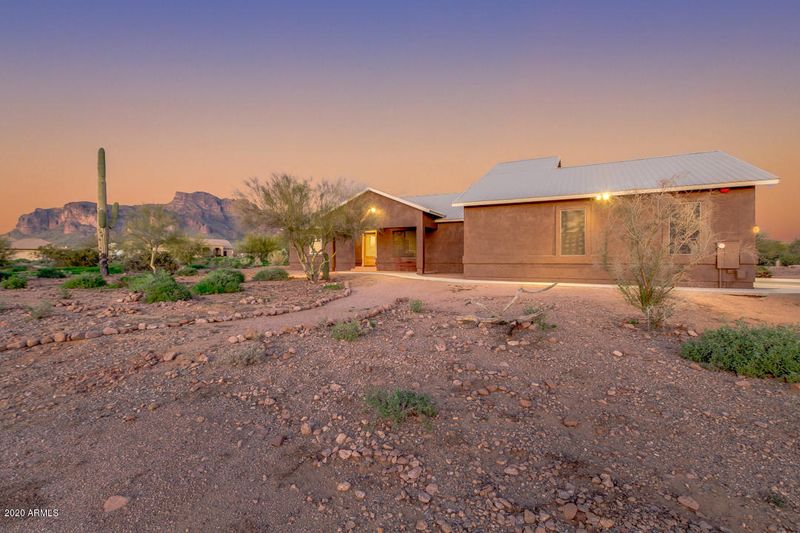 2075 S Geronimo Rd, Apache Junction, AZ 85119