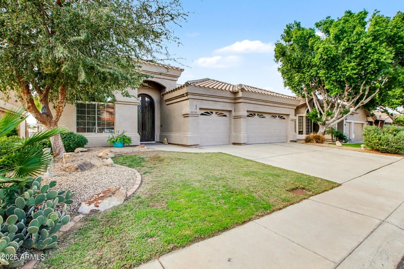 20764 56th Ave, Glendale, AZ 85308