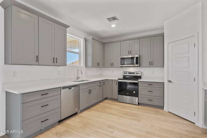 2077 Maria Ct, San Tan Valley, AZ 85144