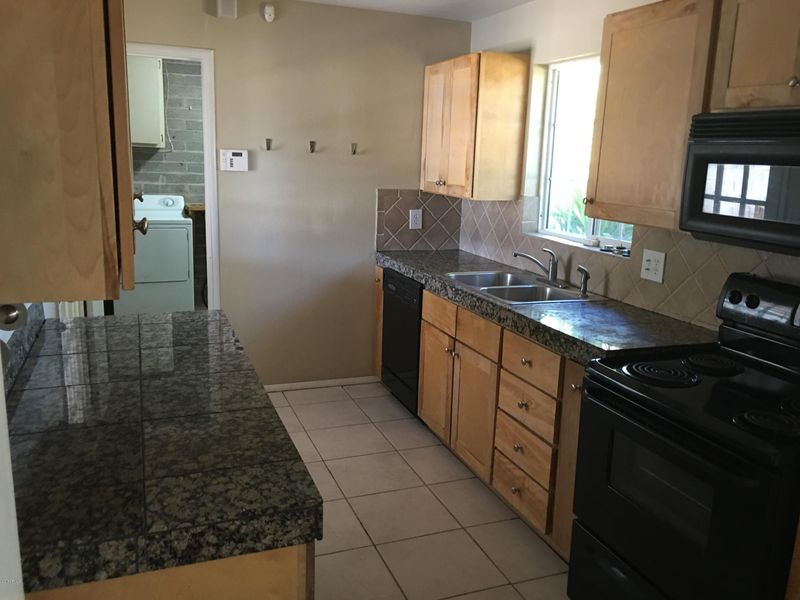 2077 N 68th Pl, Scottsdale, AZ 85257