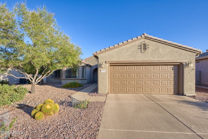20781 Kingpoint Dr, Surprise, AZ 85387
