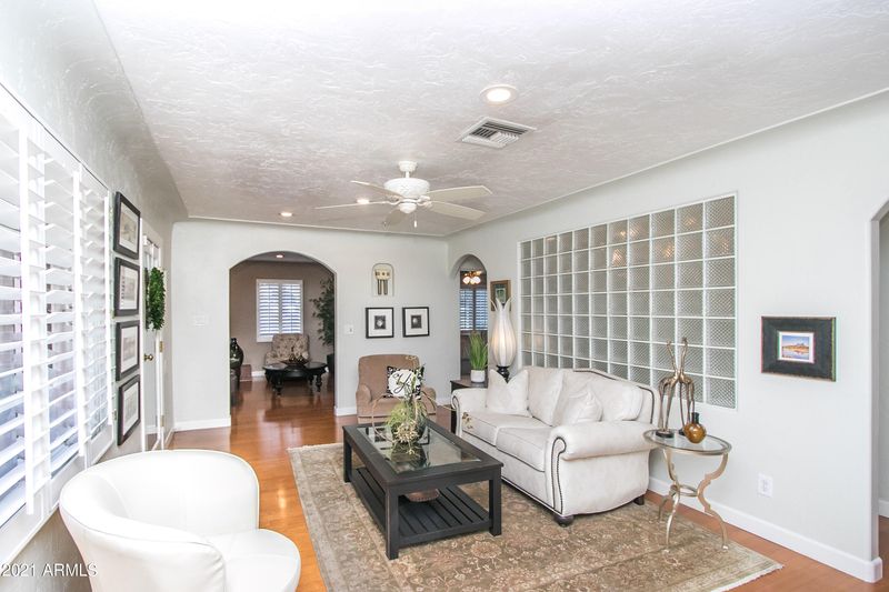 208 E Colter St, Phoenix, AZ 85012