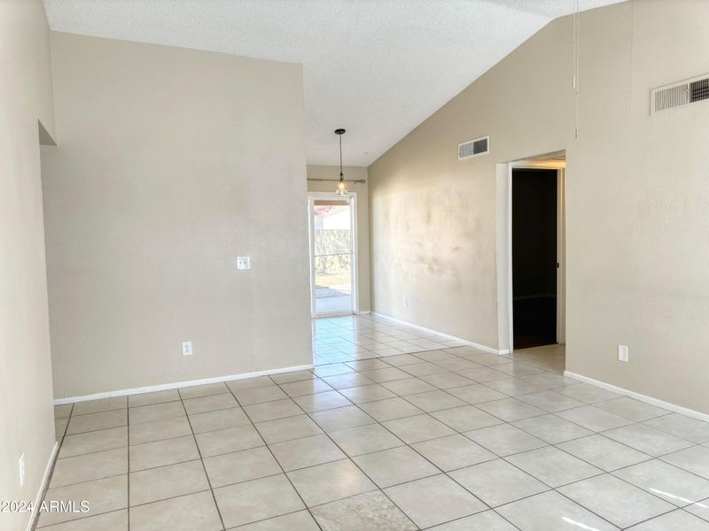 208 E Gardenia Dr, Avondale, AZ 85323