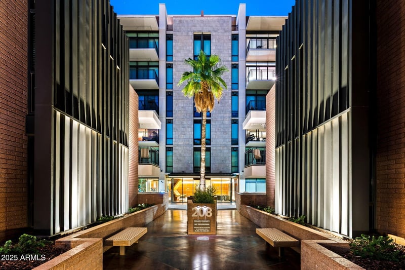 208 Portland St #360, Phoenix, AZ 85003