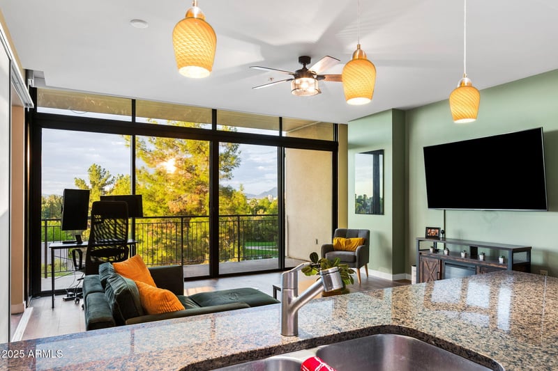 208 Portland St #360, Phoenix, AZ 85003