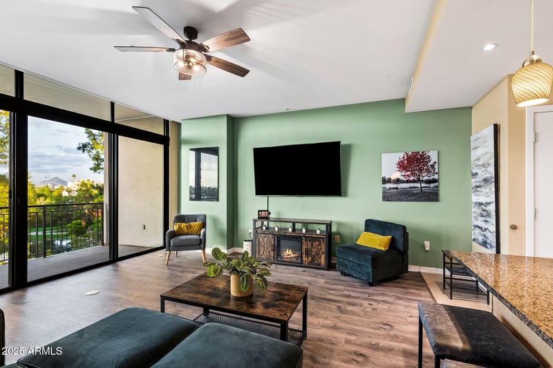 208 Portland St #360, Phoenix, AZ 85003