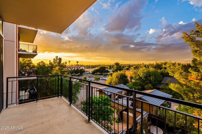 208 Portland St #360, Phoenix, AZ 85003