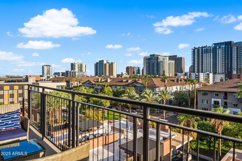 208 Portland St #662, Phoenix, AZ 85003