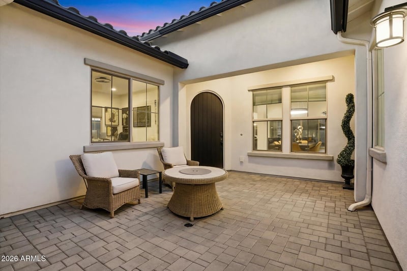 2080 E Aquarius Pl, Chandler, AZ 85249