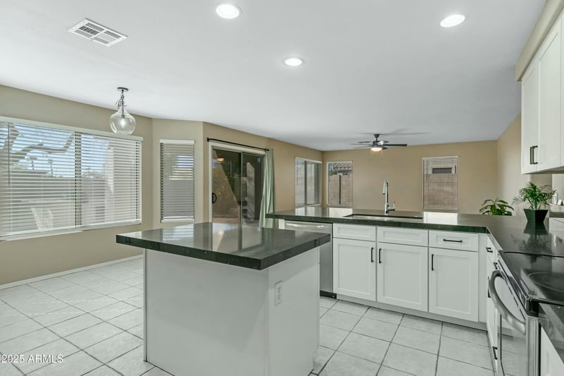 20802 74th Ln, Glendale, AZ 85308